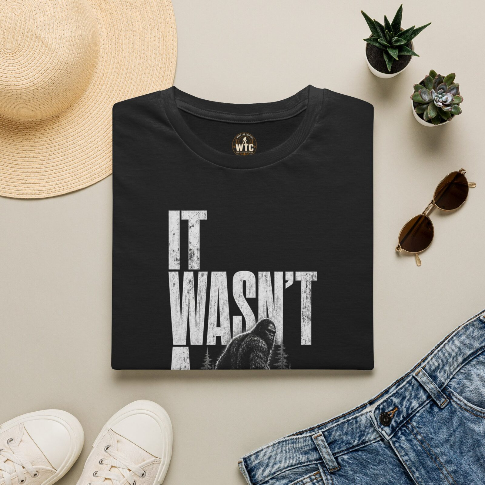 Bigfoot - It Wasn't a Bear T-shirt — What The Cryptid? - Image 10