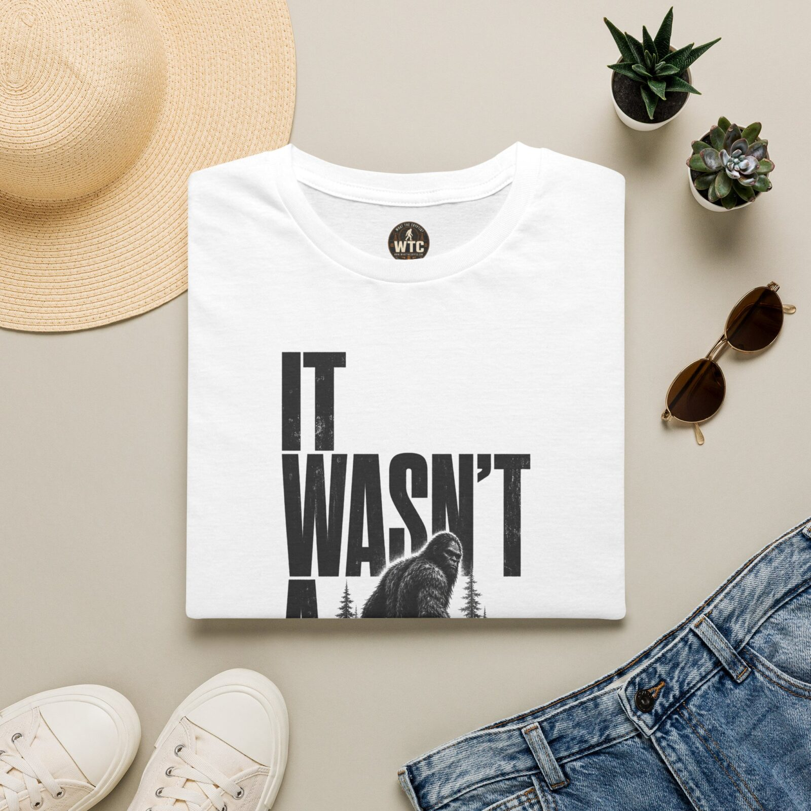 Bigfoot - It Wasn't a Bear T-shirt — What The Cryptid? - Image 9